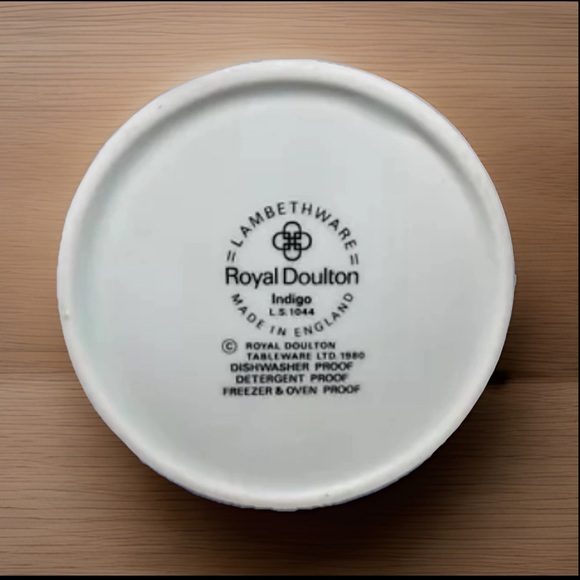 3 FOR $21 SALE! VTG Royal Doulton Indigo Creamer/Small Pitcher Blue Floral - Picture 6 of 6